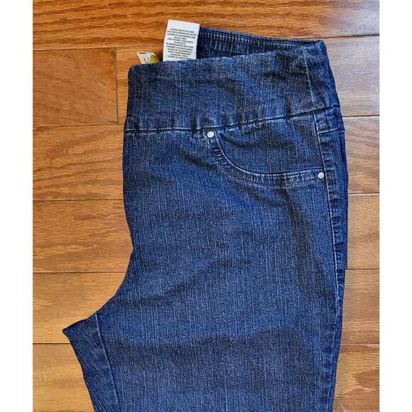 Ruby Red Womens Skinny Blue Jeans Size 8 Dark Wash Pull-on - Picture 8 of 10